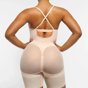 AirSlim® Deep Plunge Butt-Lifting Bodysuit